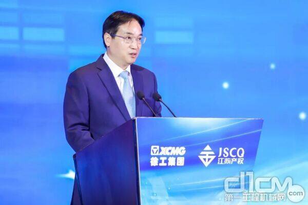 上海国盛集团董事长寿伟光