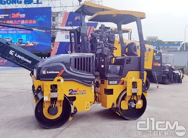 6033E 小双钢轮压路机新品